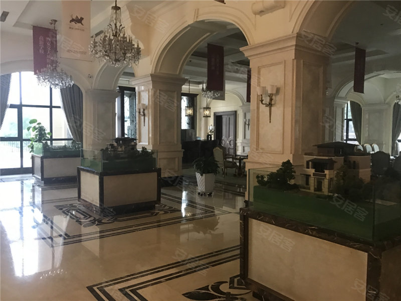 丽彩溪岸庄园