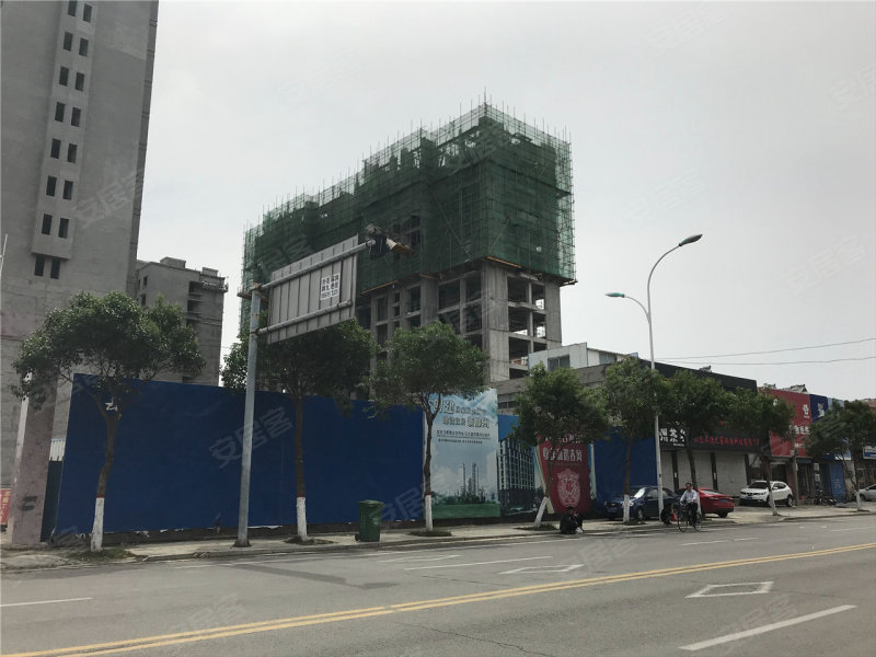 万龙广场