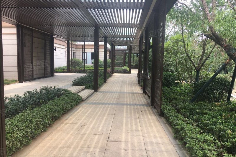 颐居隐山观湖