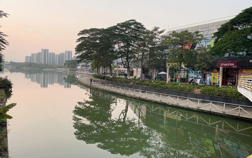 亚运城动态:日暮黄昏,亚运城莲花湾中心湖实拍-广州安居客