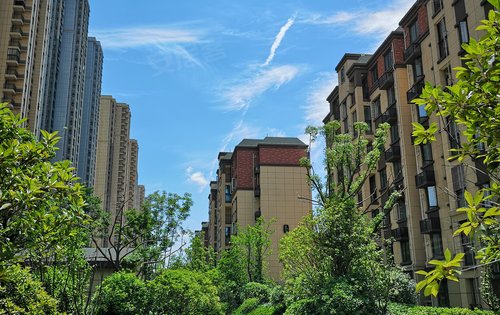 恒达盘龙湾梅苑新品即将加推,上期产品小区环境,点击头像咨询