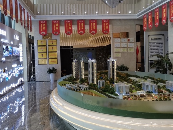 富悦湾楼盘现场环境