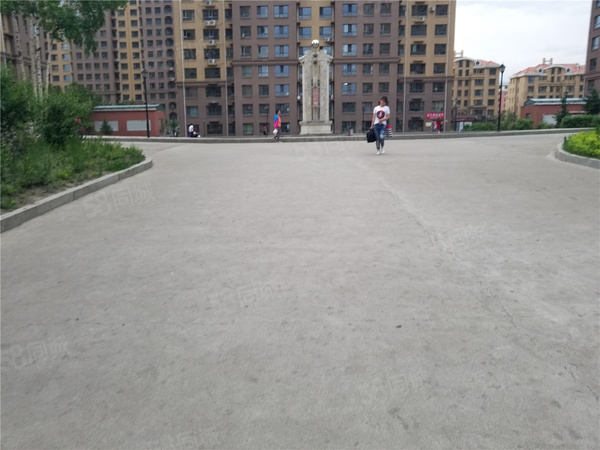 龙山国际楼盘现场环境