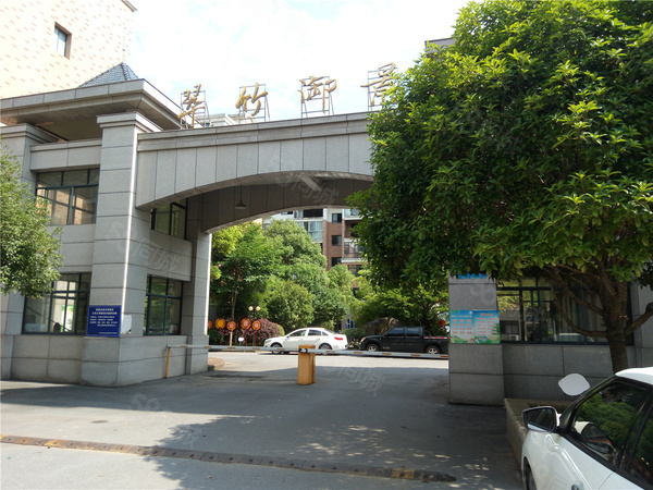 翠竹御景楼盘现场环境