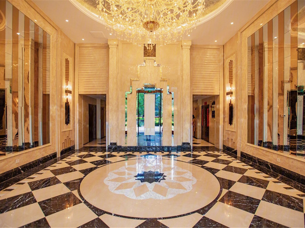 群贤道九号楼盘现场环境