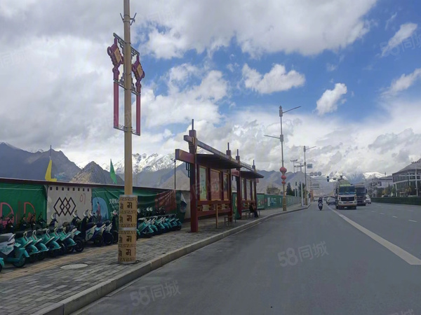 阿里安居楼盘现场环境