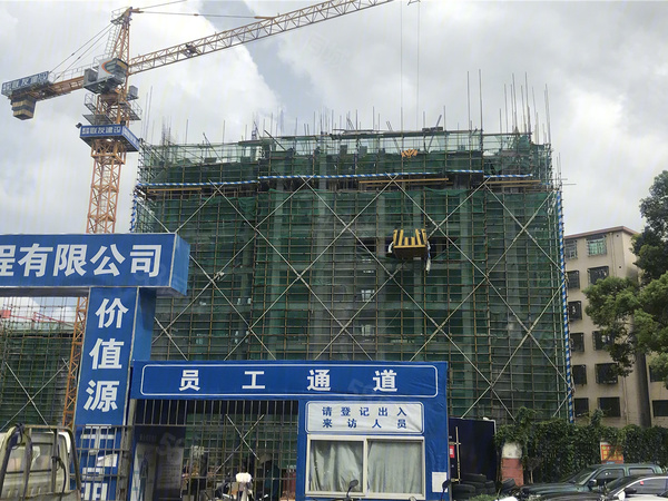 安和海尚公馆楼盘现场环境