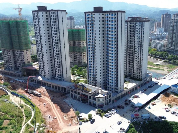 松江·金尊府楼盘现场环境