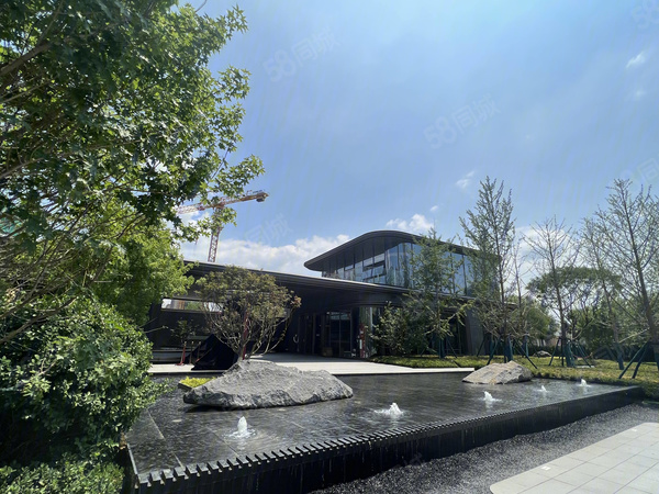 國祥雲(yún)著樓盤現(xiàn)場環(huán)境