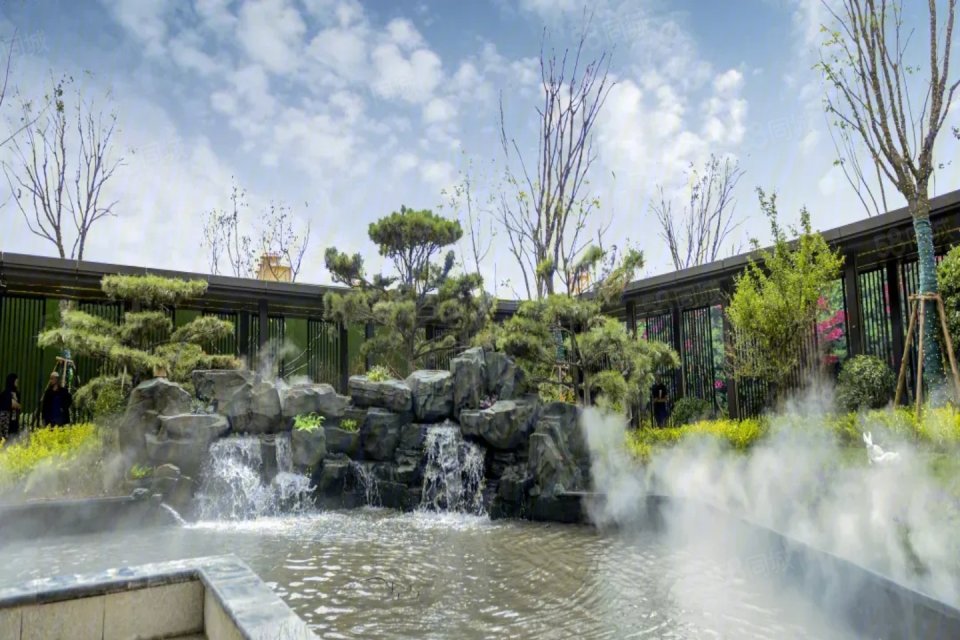 碧桂园锦熙府,临夏州广河县体育馆向西约200米