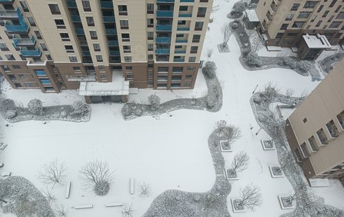 在家里看雪，还可以看河景，美呆了！