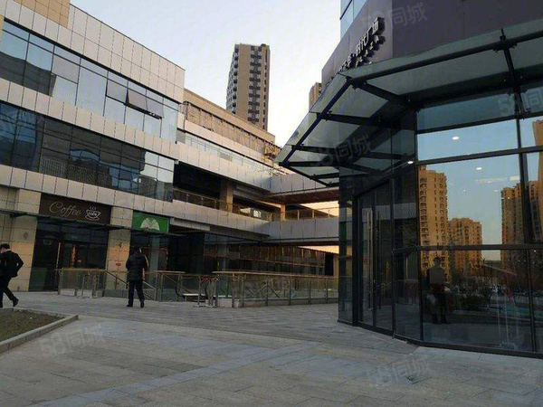 住總正華時(shí)代廣場(chǎng)樓盤(pán)現(xiàn)場(chǎng)環(huán)境