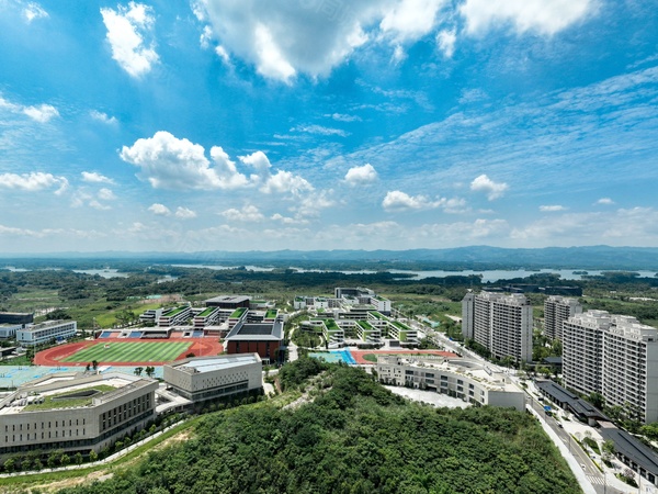 高投东岸学府楼盘建筑物外景