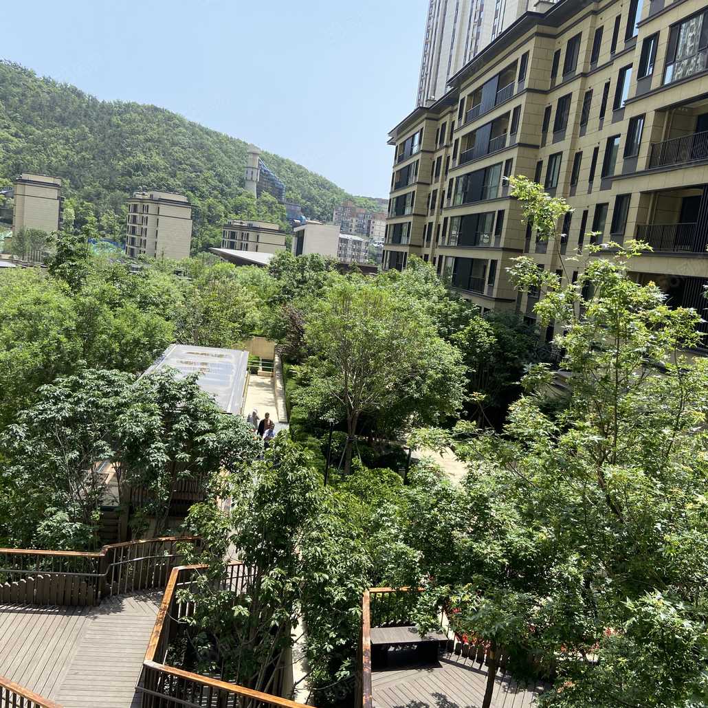 大连-半山悦景,同一产品系实景图