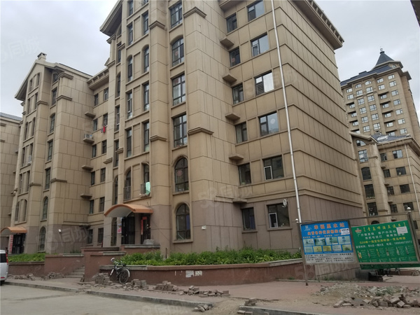 幸福里小区楼盘现场环境