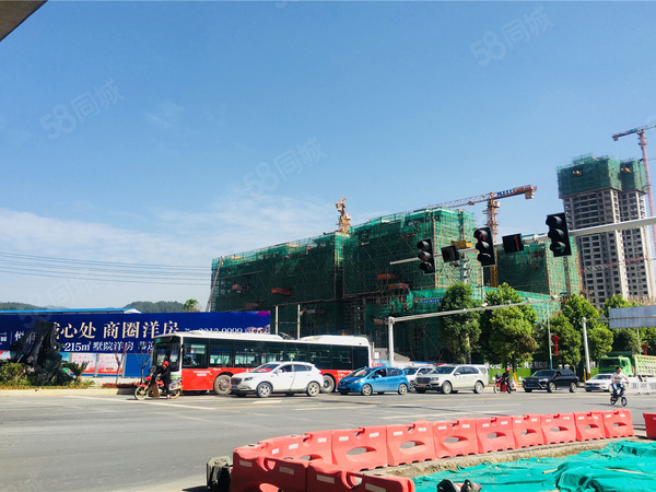林达阳光新城楼盘现场环境