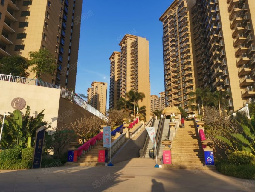 海南海城时代广场,琼海市嘉积镇爱华东路与兴海南路交汇处