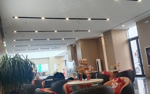 玫瑰国际售楼部放假期间都有人上班哦，随时可以看房