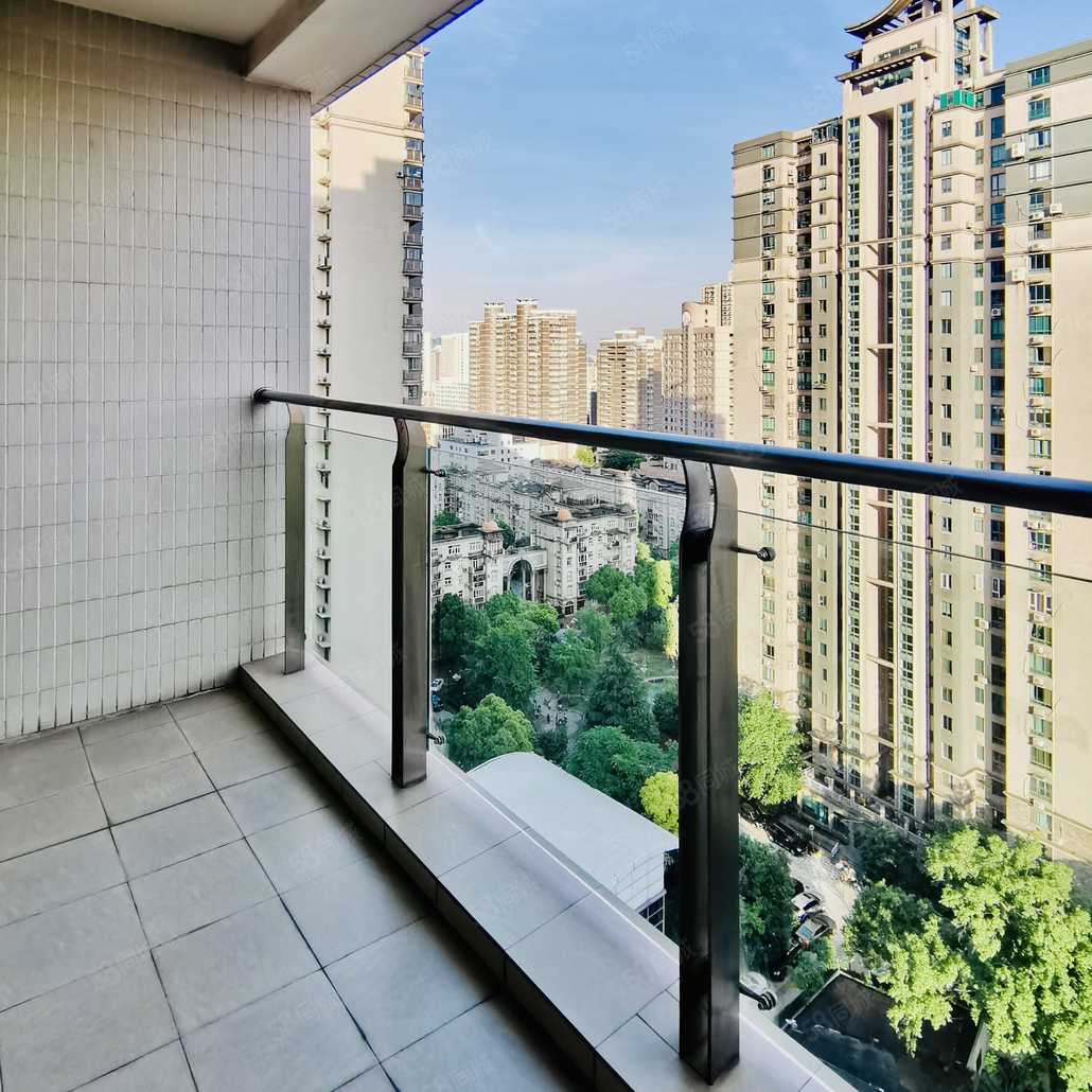 置业顾问销售陈叶青发布的花样年·卢湾68楼盘动态