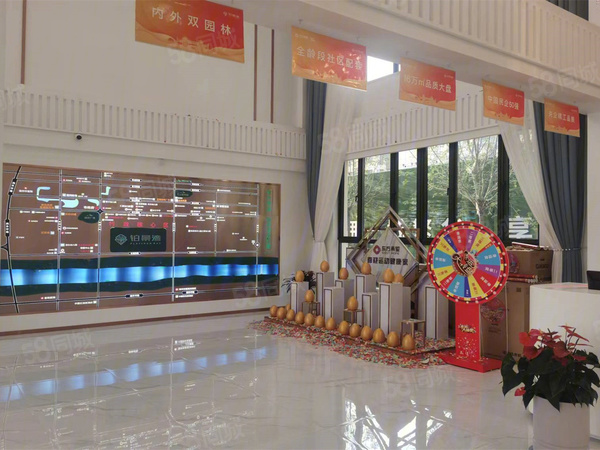 东方希望·铂景湾楼盘现场环境