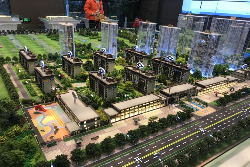 建业春天里