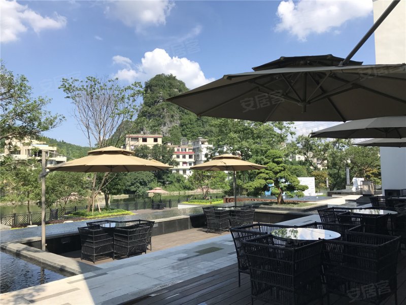 楼盘现场环境88/ 214列表模式大龙湾免费咨询售楼处