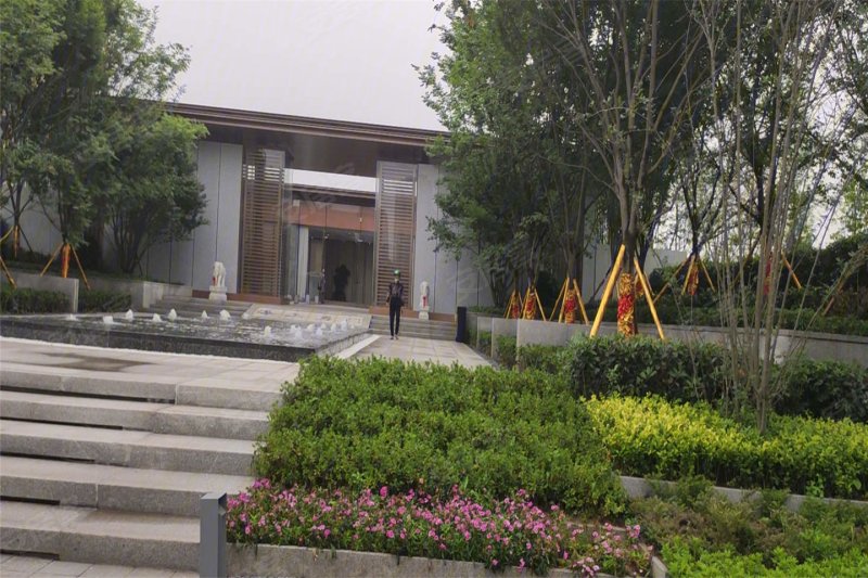 自贡绿地海上名门-实景图(6) - 自贡安居客