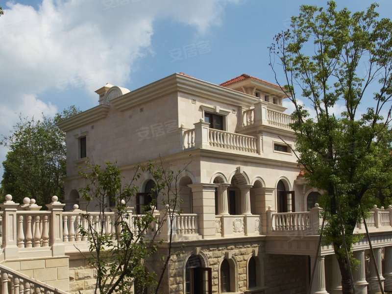 佘山月湖山庄实景图