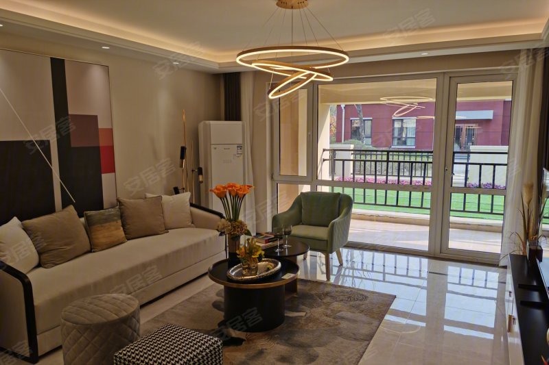 荣盛城样板间图