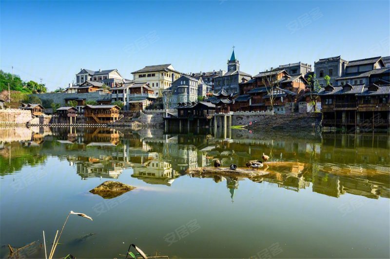 阳光城哈罗小镇