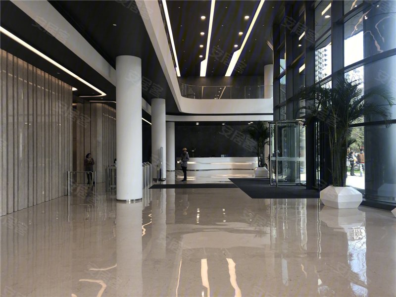 保利绿地广场j楼