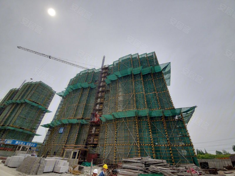 上海安居客>上海楼盘>奉贤楼盘>海湾楼盘>佳源梦想广场>楼盘现场环境