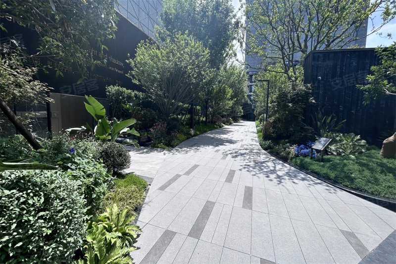 成都龙湖西宸御湖境-实景图(8) - 成都安居客