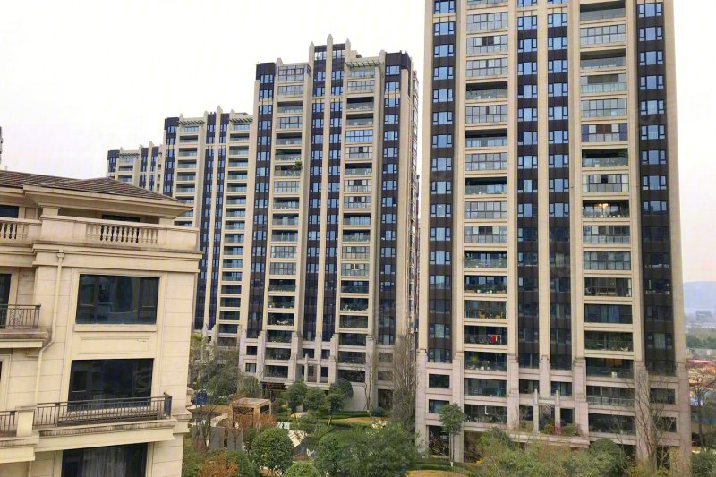 成都中国铁建西派澜岸-实景图(4) - 成都安居客