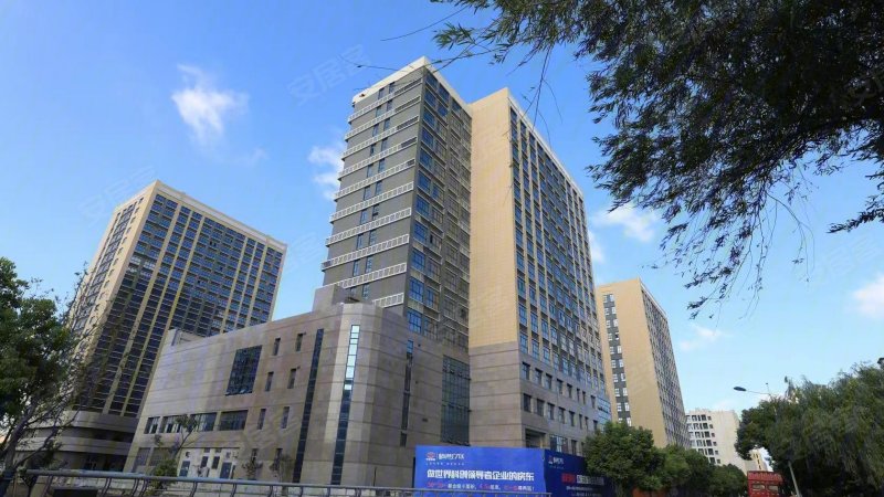 上海安居客>上海楼盘>浦东楼盘>临港新城楼盘>保利玲珑公馆>楼盘周边