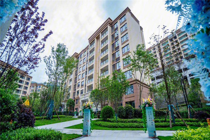 重庆楼盘 巫山楼盘 海成红叶湖畔