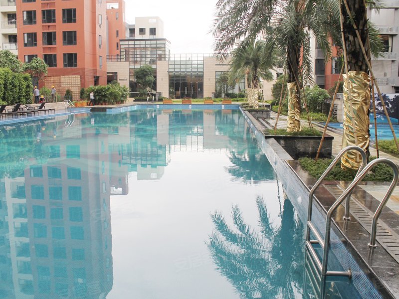 番禺君华香柏广场