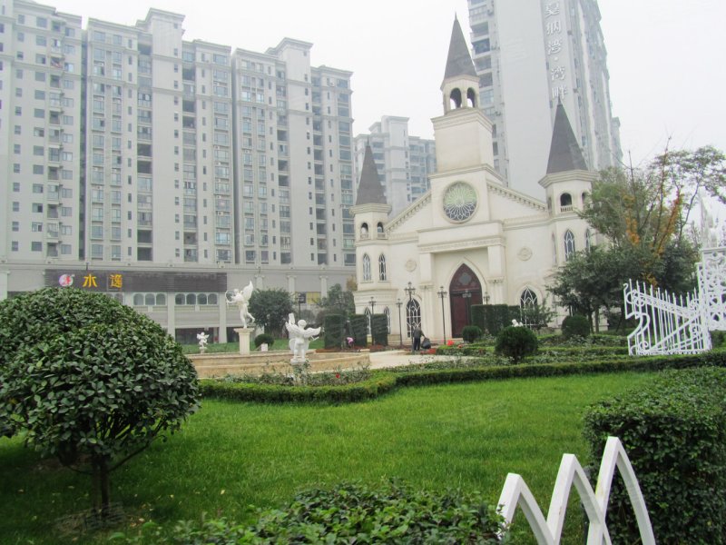 成都戛纳湾-实景图(23) - 成都安居客