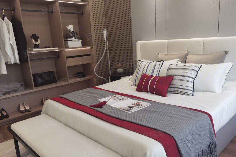 罗山建业府样板间图