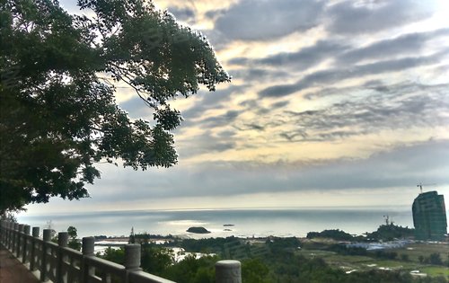 东莲禅寺上看日出