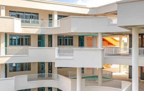 麓湖哈密尔顿小学和幼儿园国际性质公立学校已开学