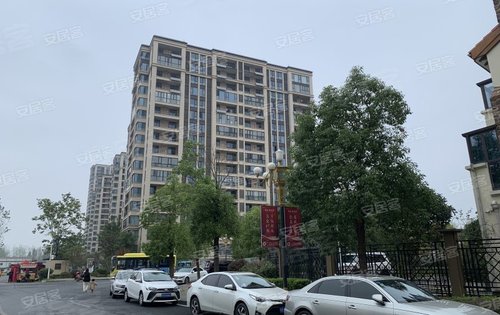 祥生观棠府1112外墙快做好