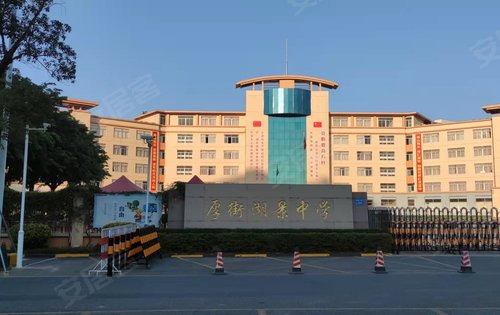 时代天韵旁厚街湖景中学