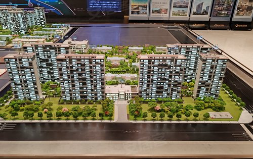 龙翔奥城云玺东区动态:龙翔奥城云樾小区酒店式归家入户大堂，项目目前在售143-169-196户型，咨询看房联系我-西安安居客