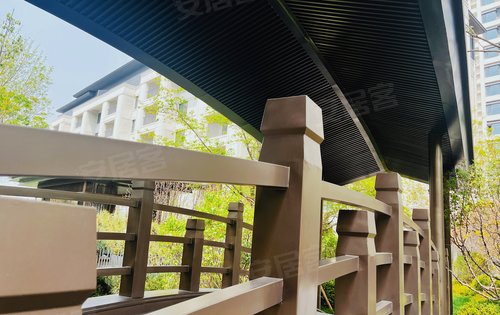 金地·九阙府动态:「金地-九阙府」晋太元中，武陵人捕鱼为业。缘溪行，忘路之远近。忽逢桃花林，夹岸数...-沈阳安居客