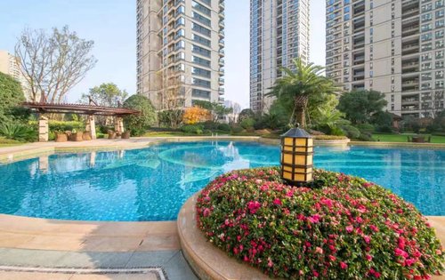 滨江旭辉融信·朝闻花城动态:小区内部配有景观池可供观赏-杭州安居客