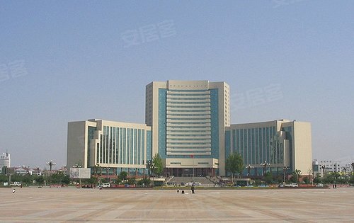 华普·凤栖壹号院动态:市府广场,休闲娱乐好去处.-潍坊安居客