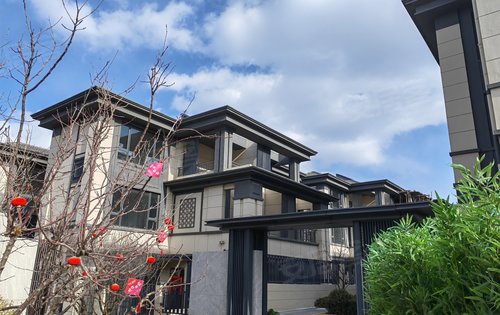 保利和府动态:蓝天白云,外立面与蓝天结合-大连安居客