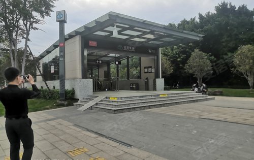 地铁一号线白湖亭站就在附近方便您日常的出行