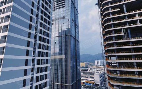 绿地中心写字楼办公，样板房，视野开阔
